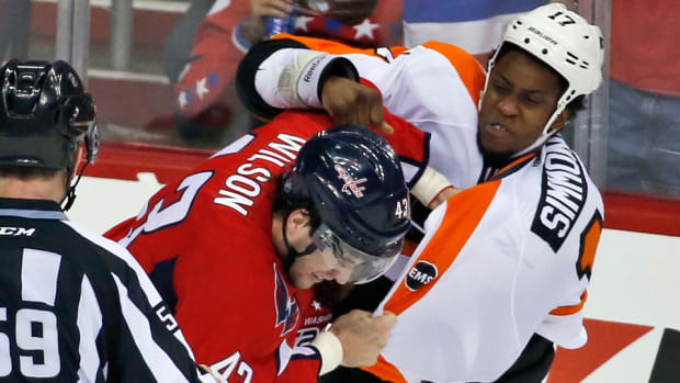 washington-capitals-philadelphia-flyers-series-game-1-fights-highlights.jpg